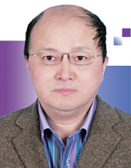 王新新