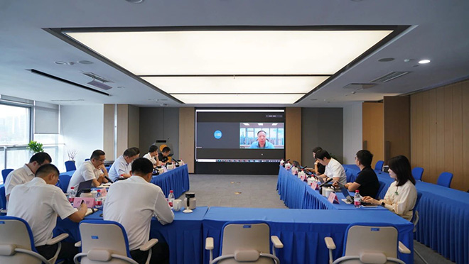 广西电网公司党委委员、副总经理彭宇翔一行到清华四川院座谈交流