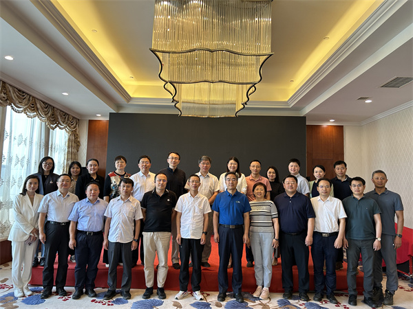 “一系两院一室一联盟”联席会成功召开