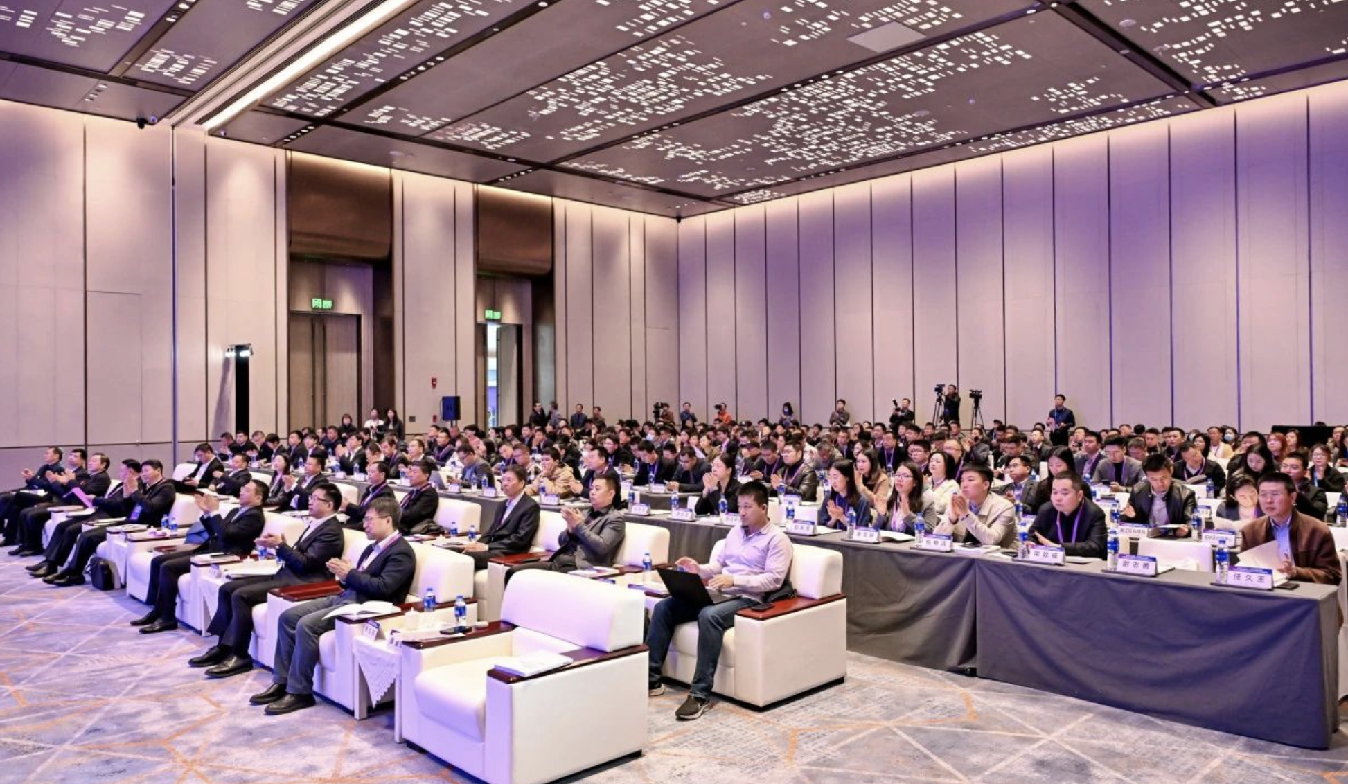 破题成果转化 深化省校合作——2025第八届清华-四川科技成果对接会顺利举办