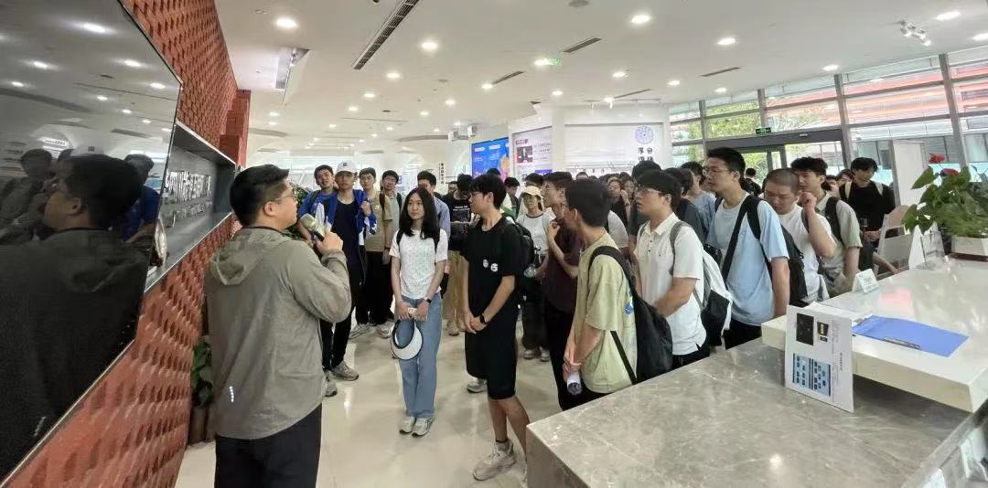 教育培养｜知行践青春，百余名清华学子到清华四川院开展暑期实践学习