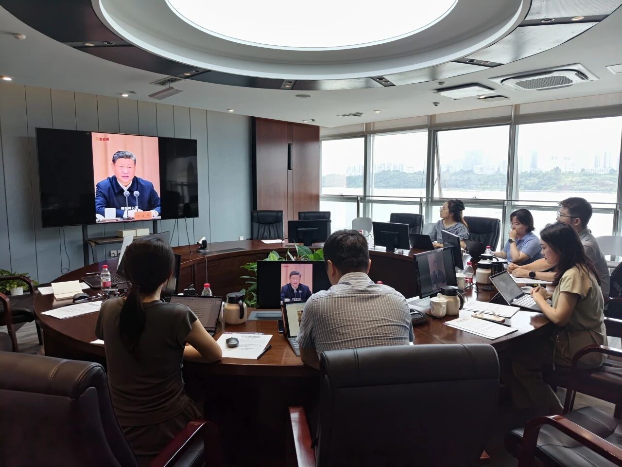 清华四川院召开党总支委员会（扩大）会议：树牢正确政绩观，以高质量党建引领科技创新